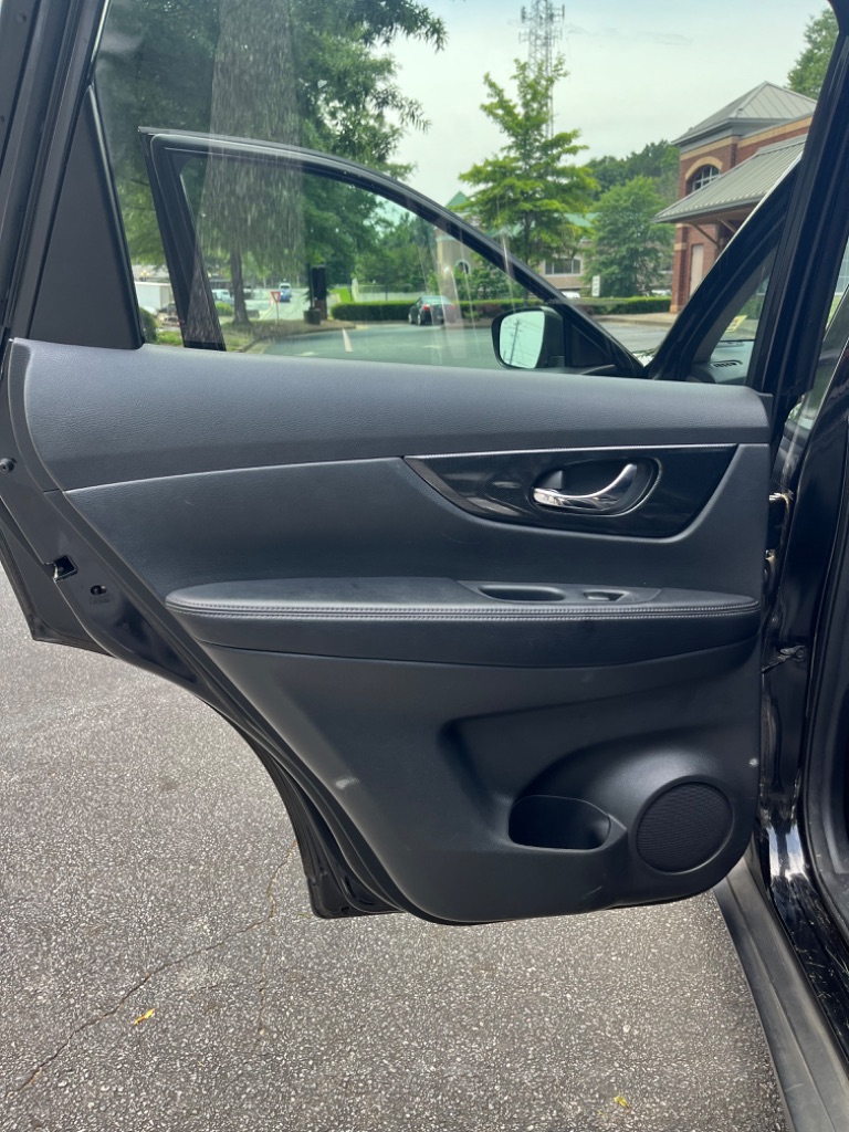 2015 Nissan Rogue SL photo
