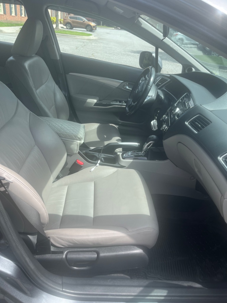 2013 Honda Civic Hybrid w/Leather photo