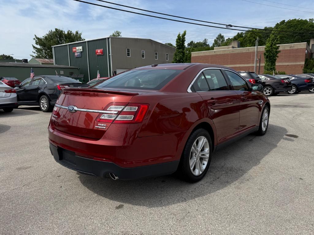 2014 Ford Taurus