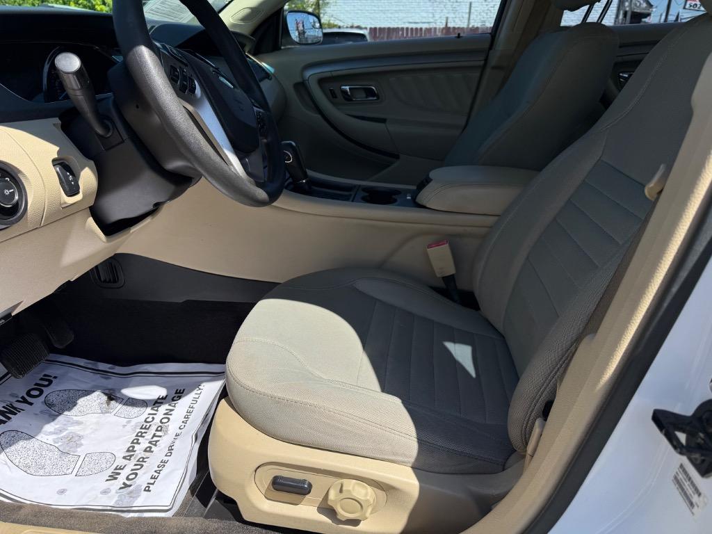 2016 Ford Taurus