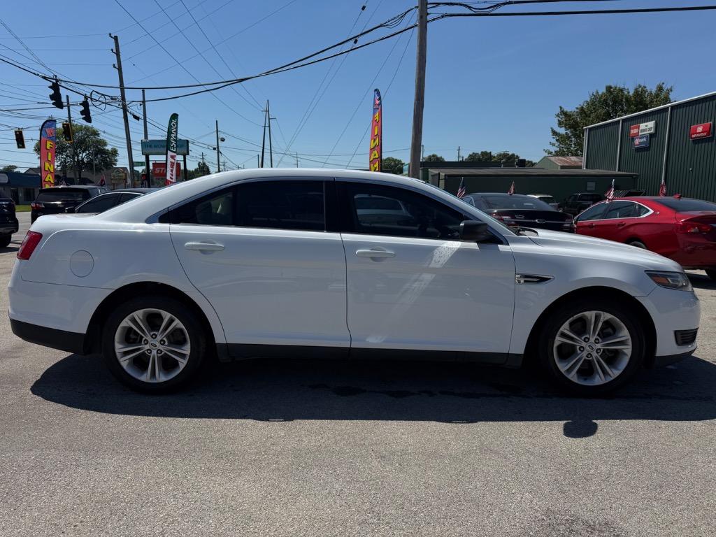 2016 Ford Taurus