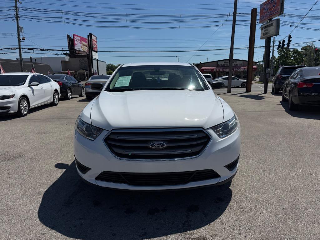 2016 Ford Taurus
