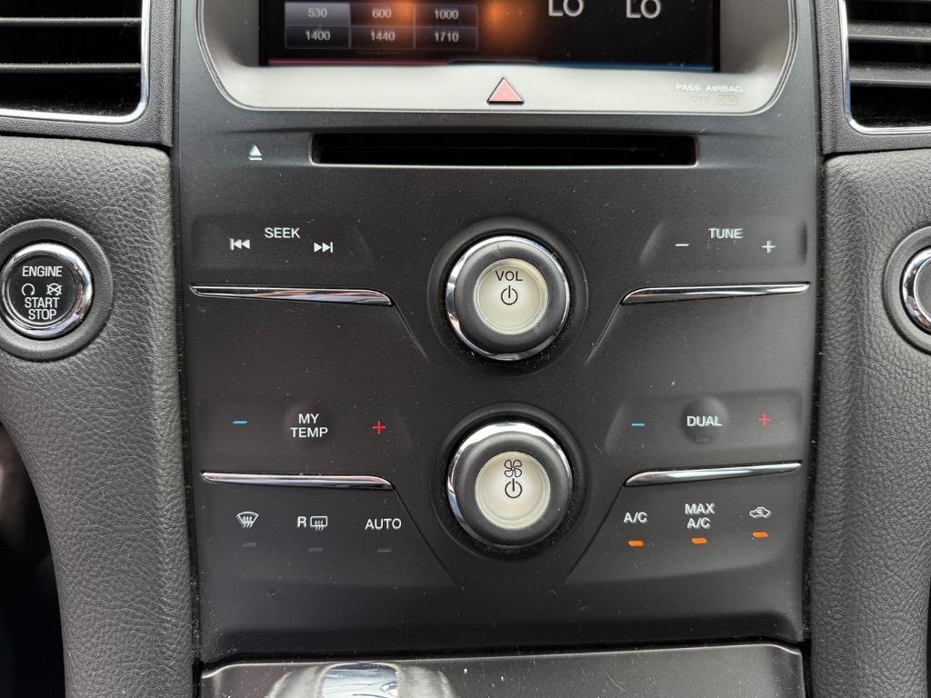 2015 Ford Taurus