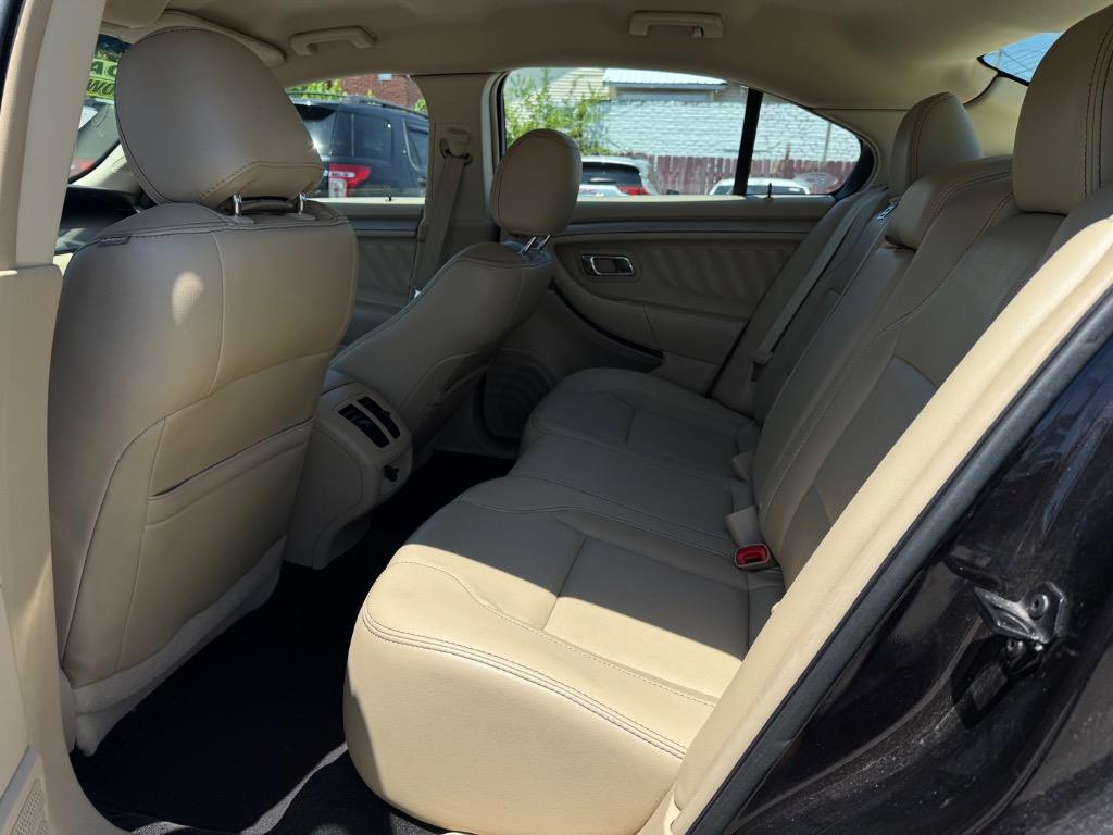 2014 Ford Taurus