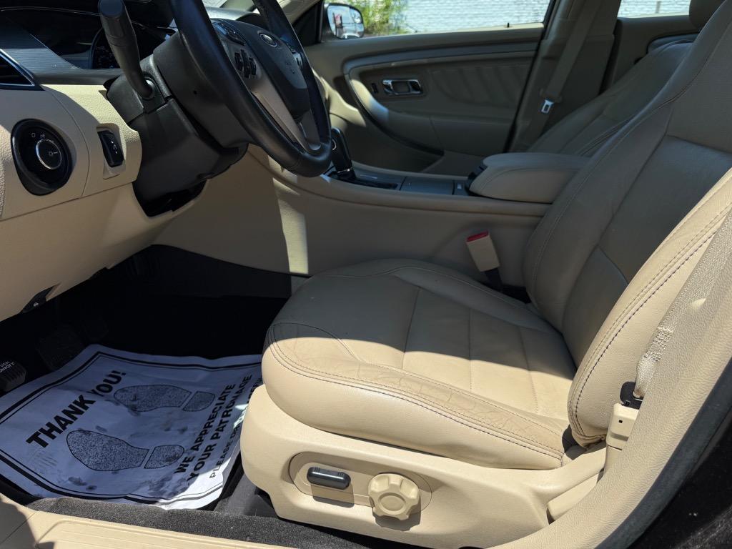 2014 Ford Taurus