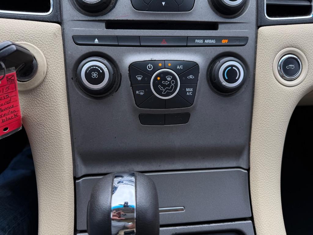 2015 Ford Taurus