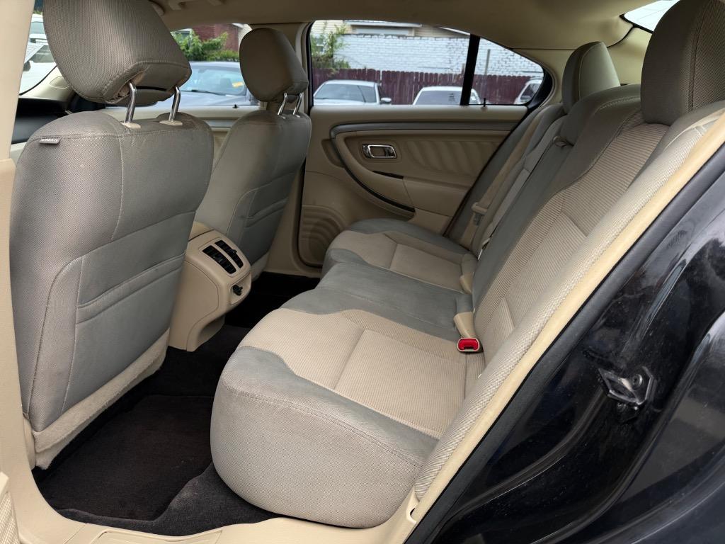 2015 Ford Taurus