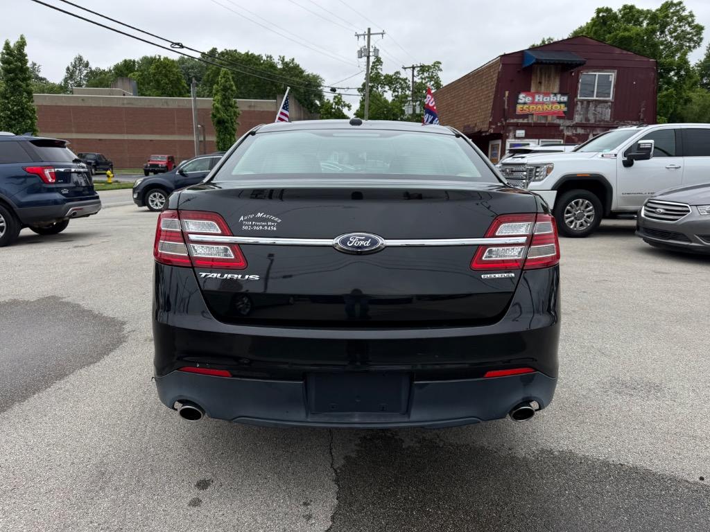 2015 Ford Taurus
