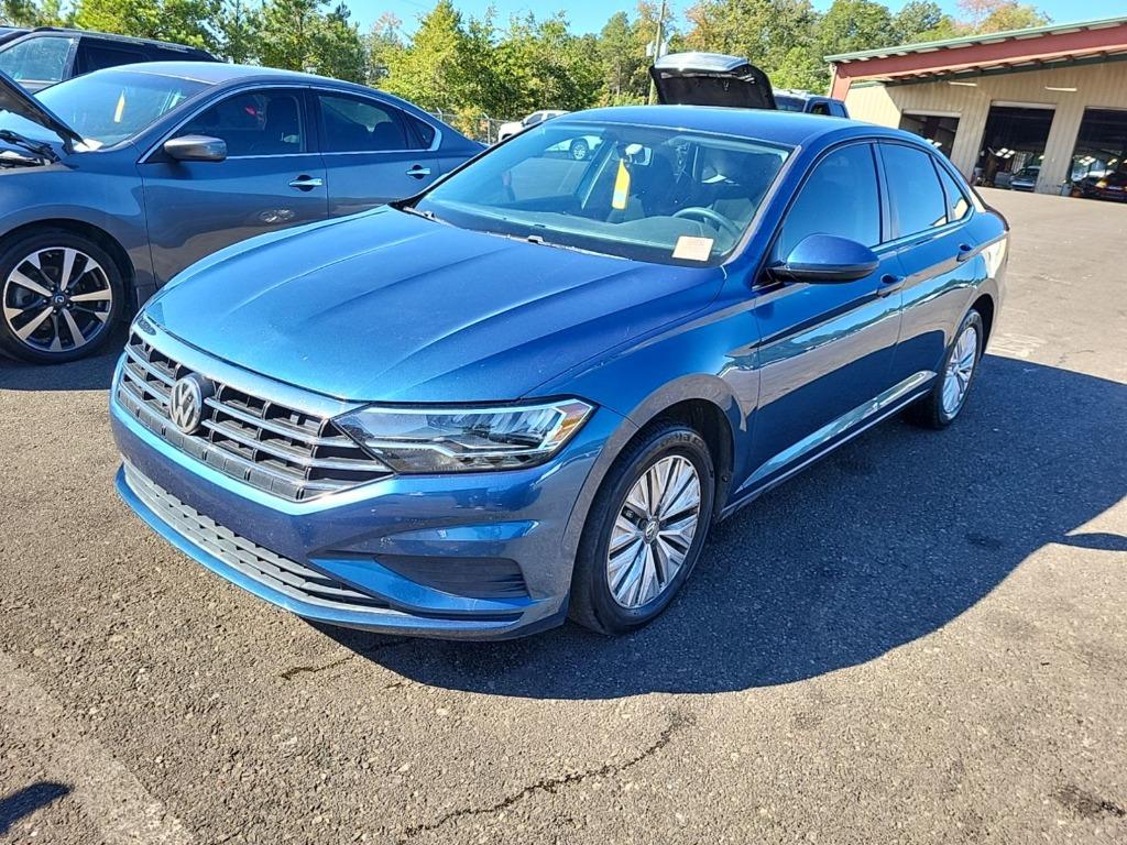 2019 Volkswagen Jetta R-Line photo