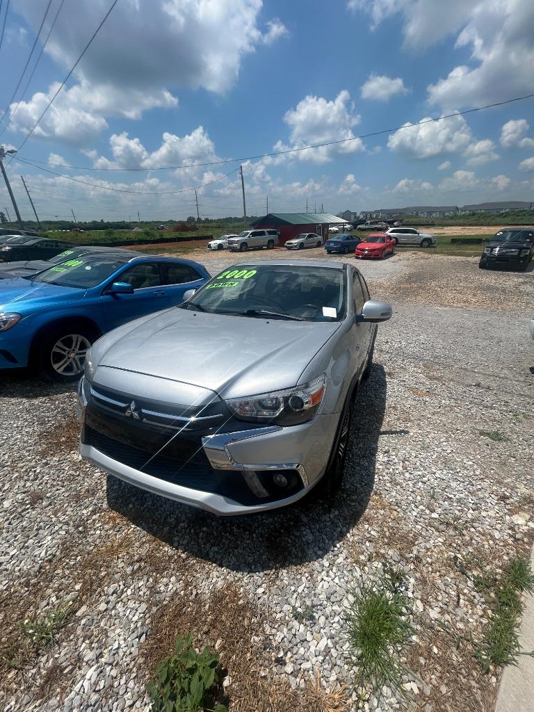 2019 Mitsubishi Outlander - $9,400