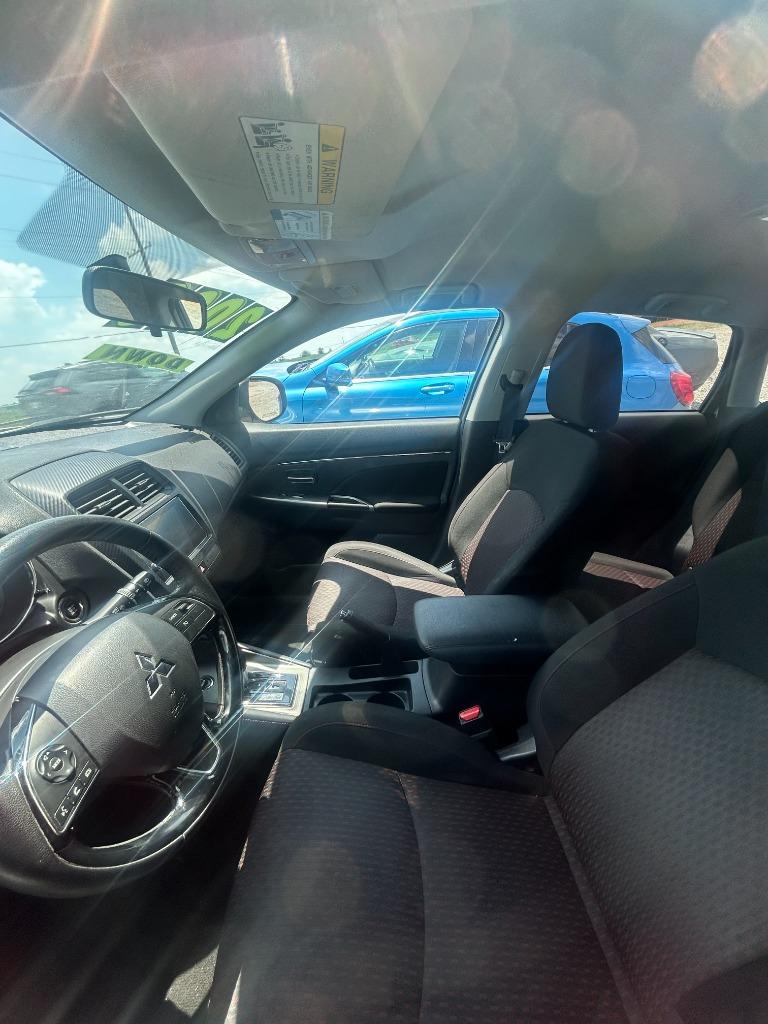 2019 Mitsubishi Outlander - $9,400