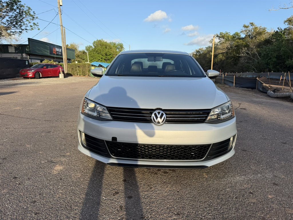 2013 Volkswagen Jetta - $7,800