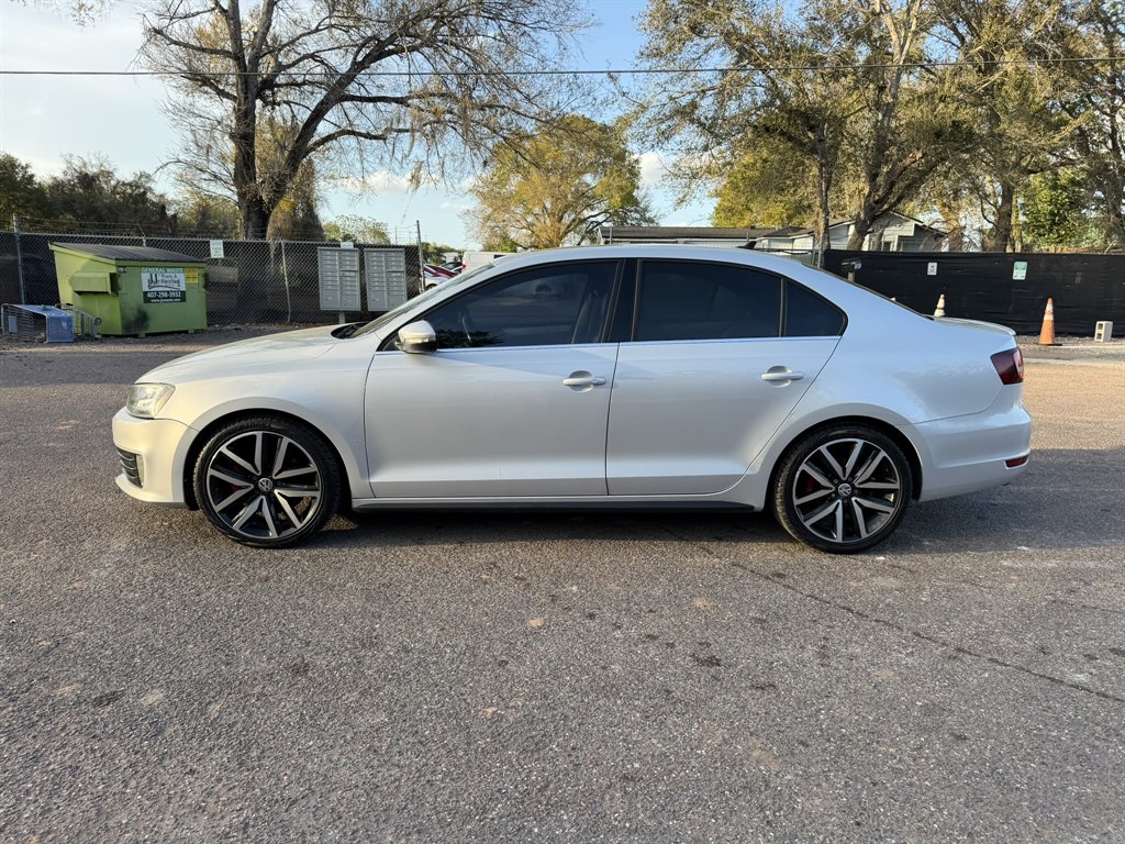 2013 Volkswagen Jetta - $7,800