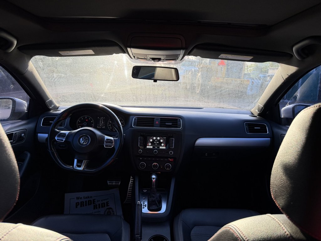 2013 Volkswagen Jetta - $7,800