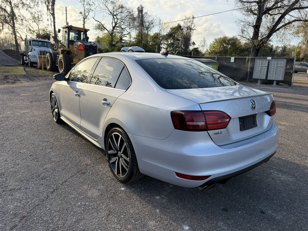 2013 Volkswagen Jetta - $7,800