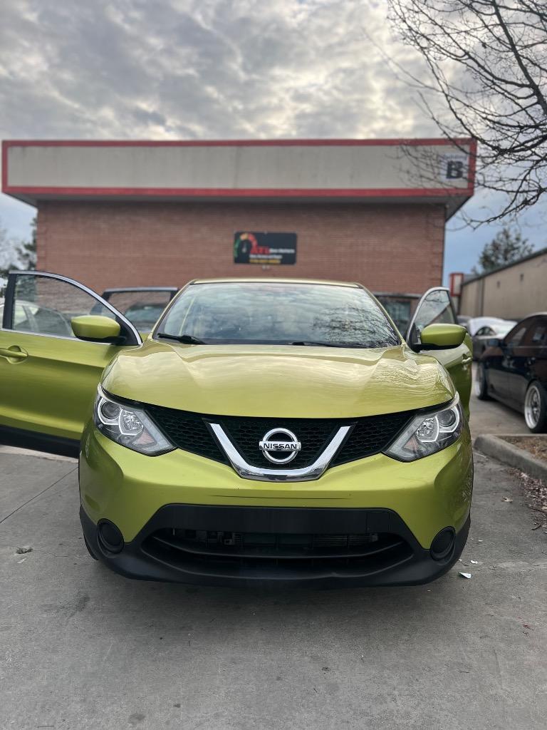 2017 Nissan Rogue Sport S photo