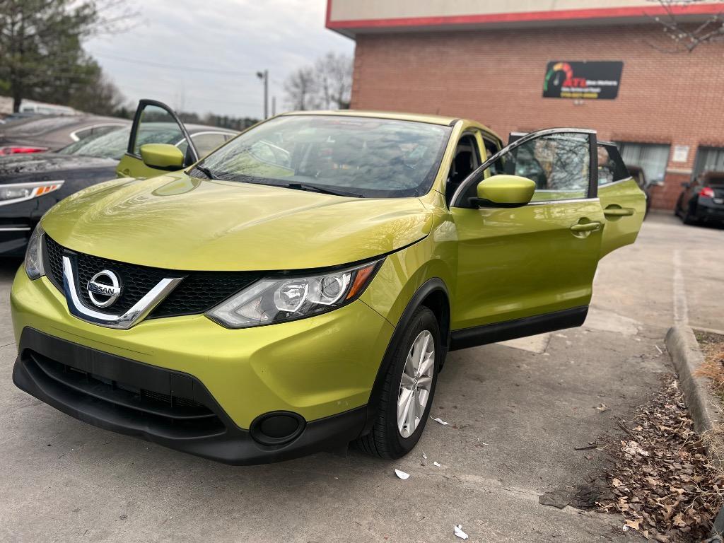 2017 Nissan Rogue Sport S photo
