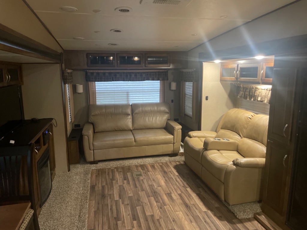 2016 Forest River Chaparral Lite