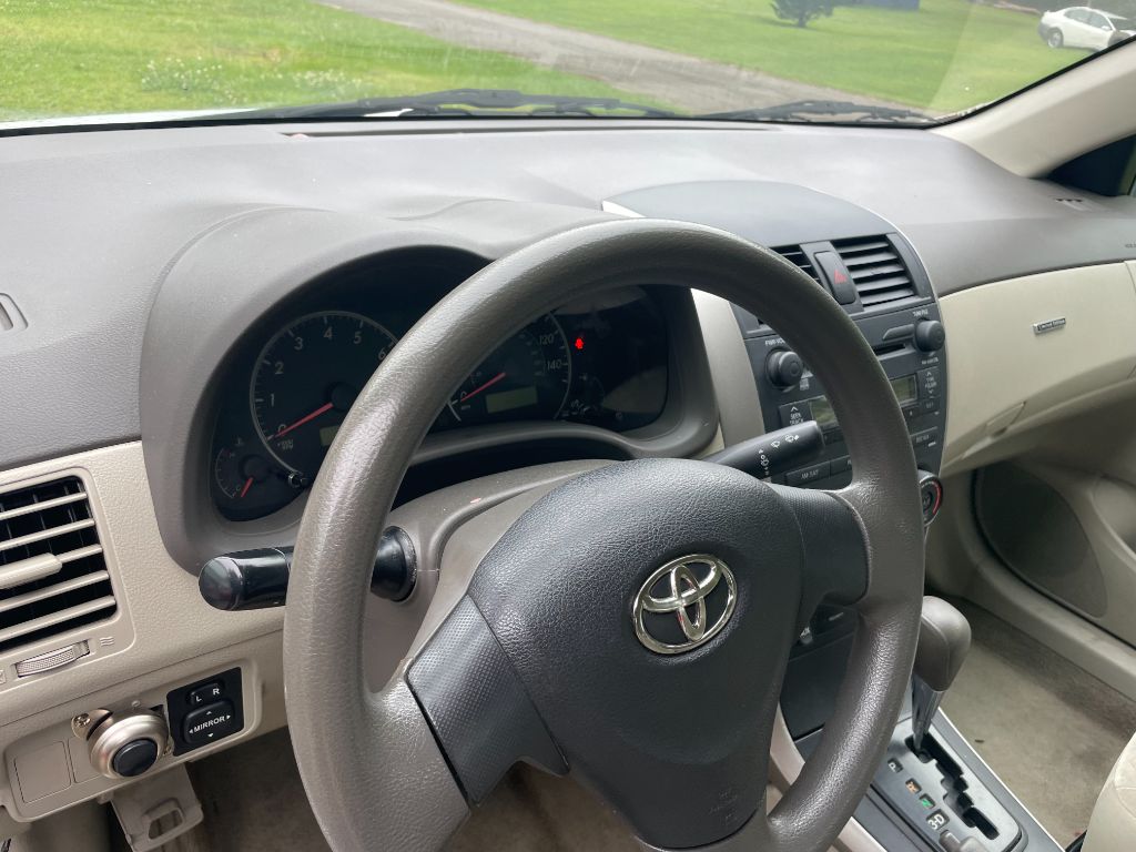 2009 Toyota Corolla LE photo