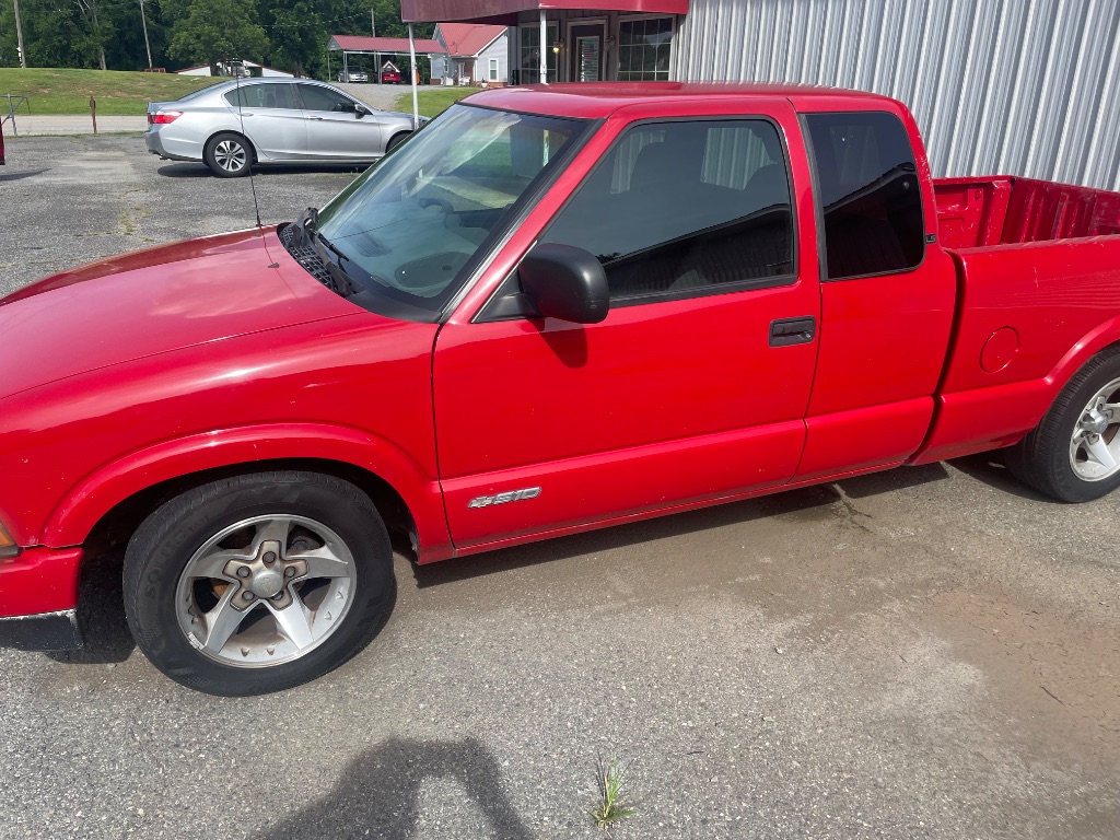 2003 Chevrolet S-10 Pickup