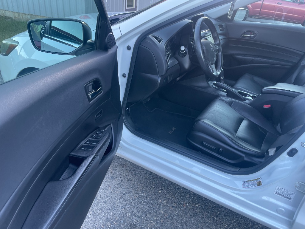 2016 Acura ILX - $11,000