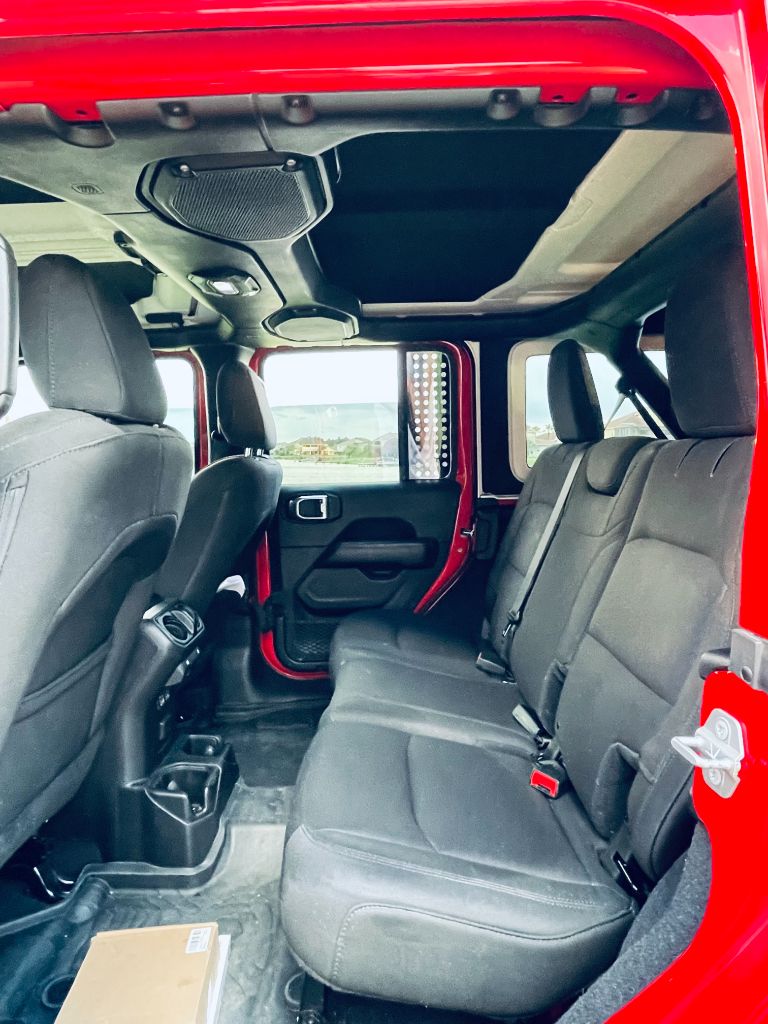 2018 Jeep All-New Wrangler Unlimited Sahara photo