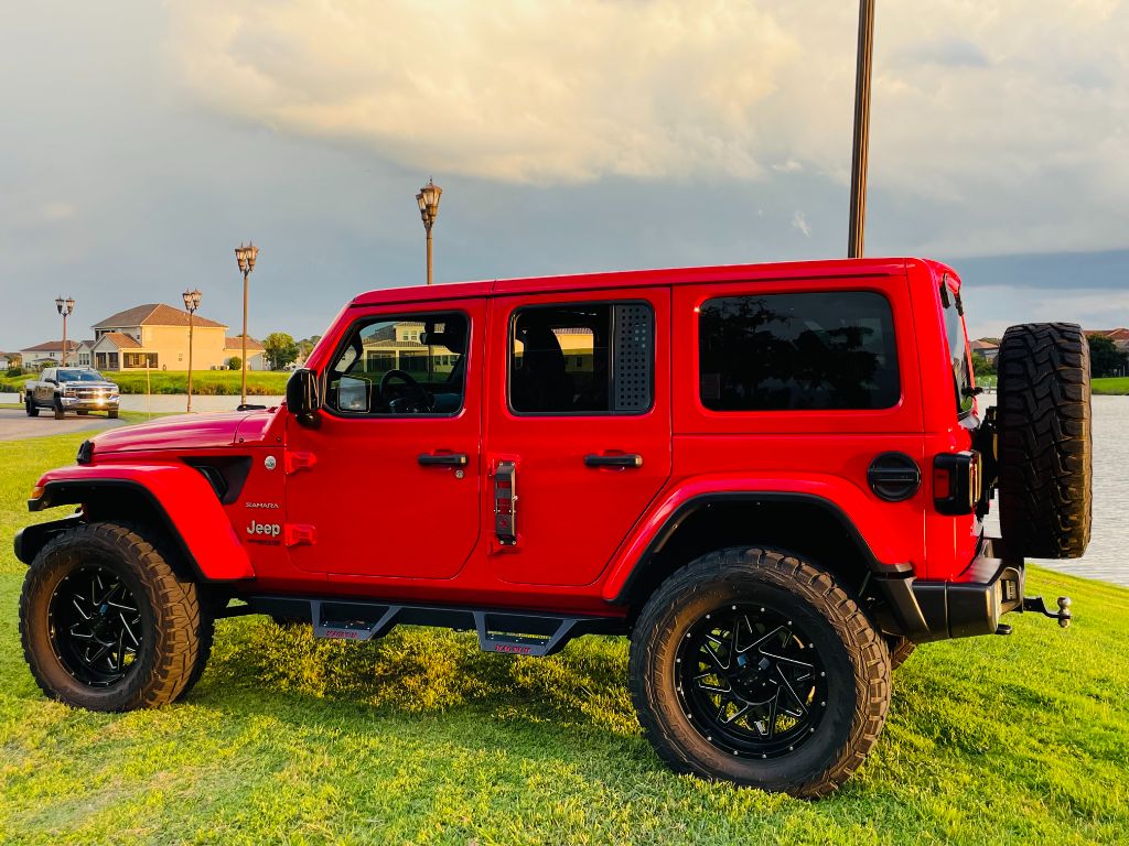 2018 Jeep All-New Wrangler Unlimited Sahara photo