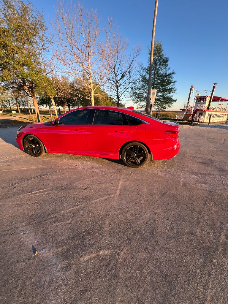 2020 Honda Accord - $16,995