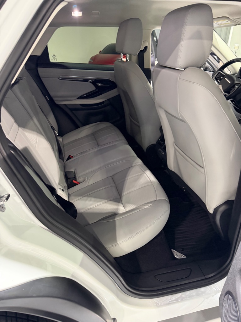2022 Land Rover Range Rover Evoque - $27,400