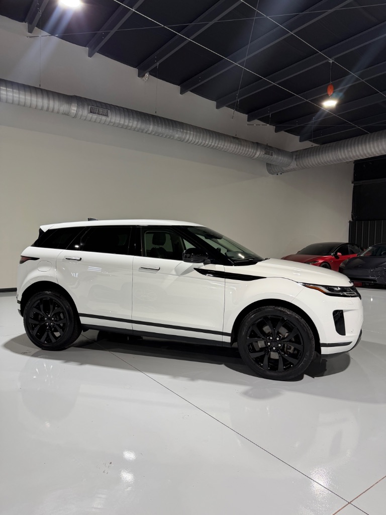 2022 Land Rover Range Rover Evoque - $27,400