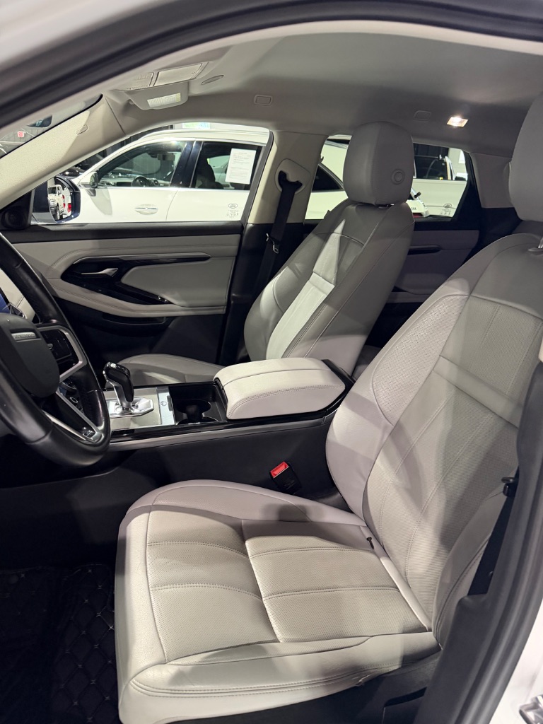 2022 Land Rover Range Rover Evoque - $27,400