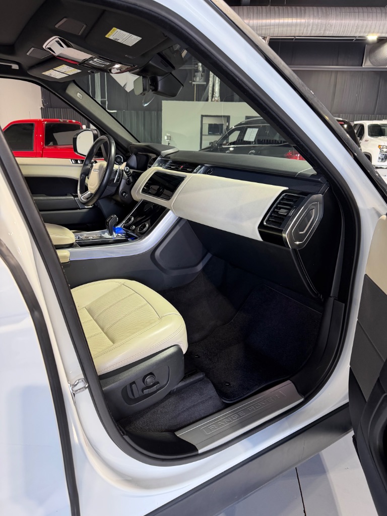 2022 Land Rover Range Rover Sport - $39,900