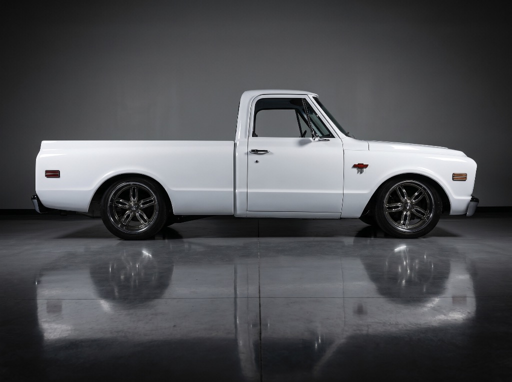 1968 Chevrolet Classic - $139,900