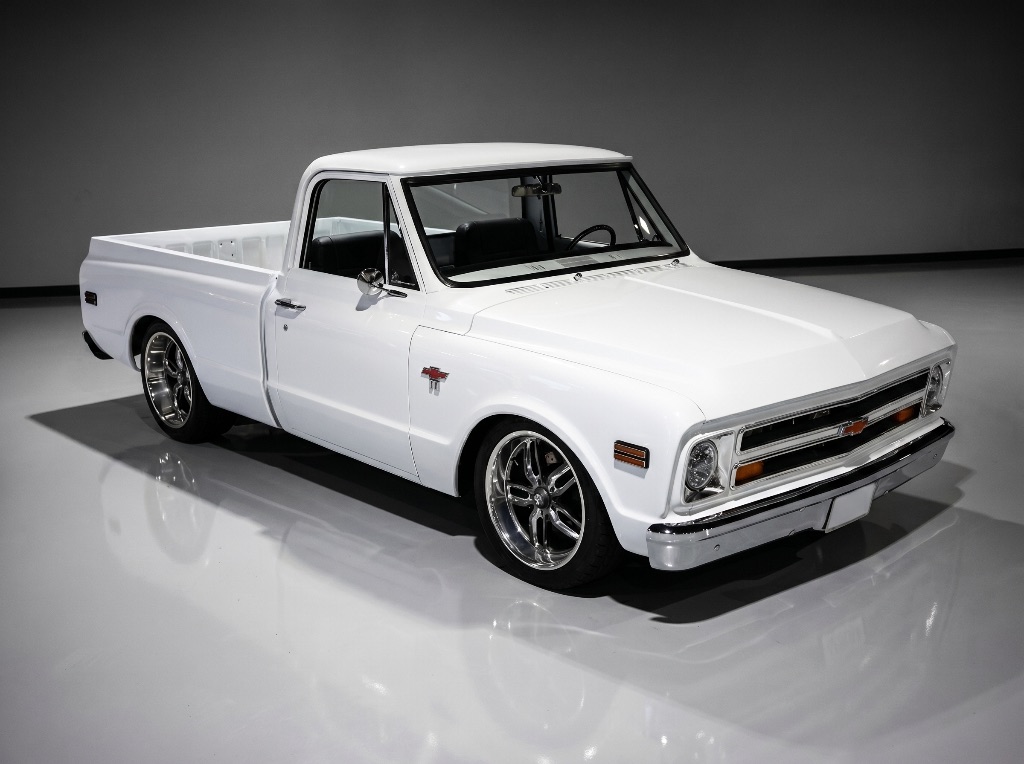 1968 Chevrolet Classic - $139,900