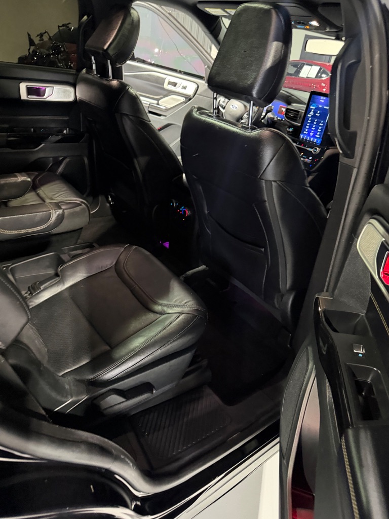 2021 Ford Explorer - $29,900