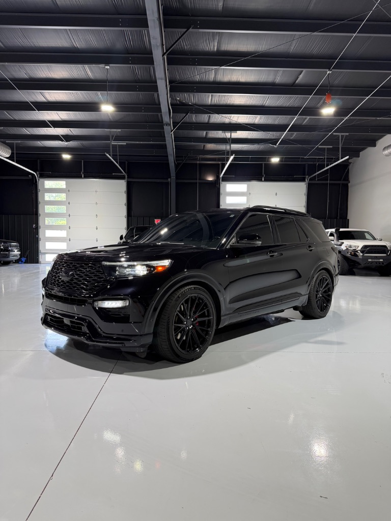 2021 Ford Explorer - $29,900