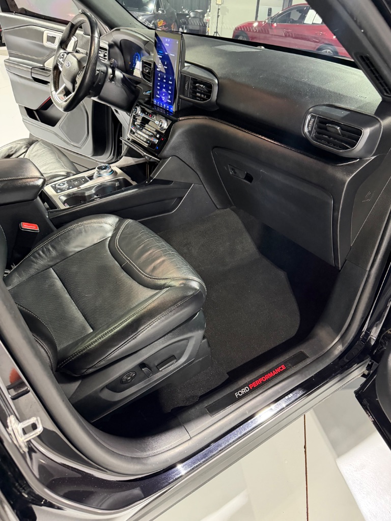 2021 Ford Explorer - $29,900