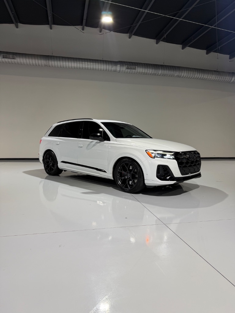 2025 Audi Q7 - $64,900