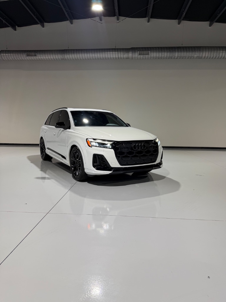 2025 Audi Q7 - $64,900