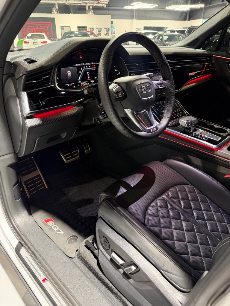 2025 Audi Q7 - $64,900