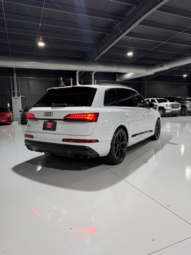 2025 Audi Q7 - $64,900