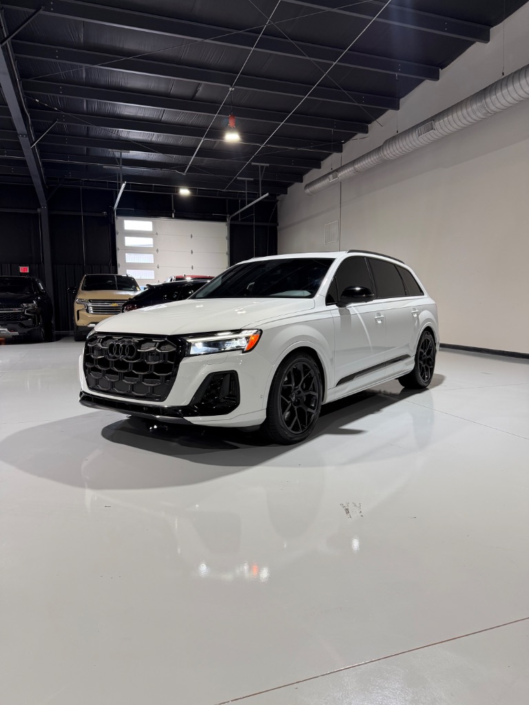 2025 Audi Q7 - $64,900