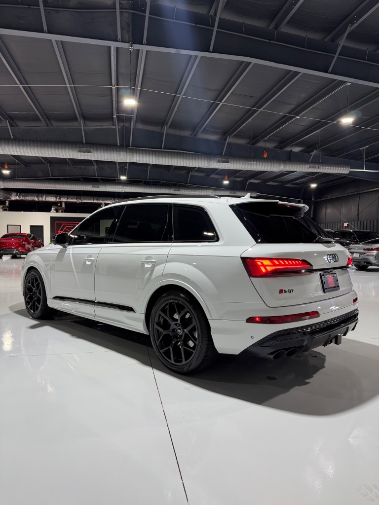 2025 Audi Q7 - $64,900