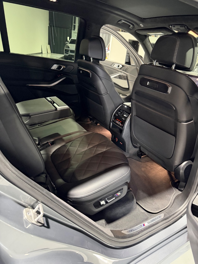 2023 BMW X7 - $56,900