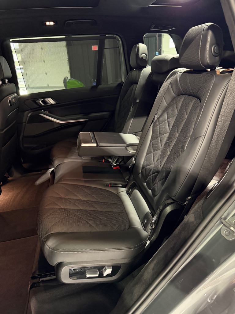 2023 BMW X7 - $56,900