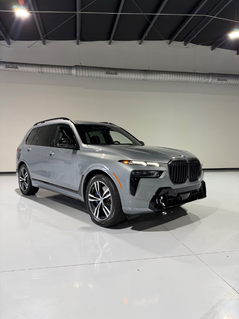 2023 BMW X7 - $56,900