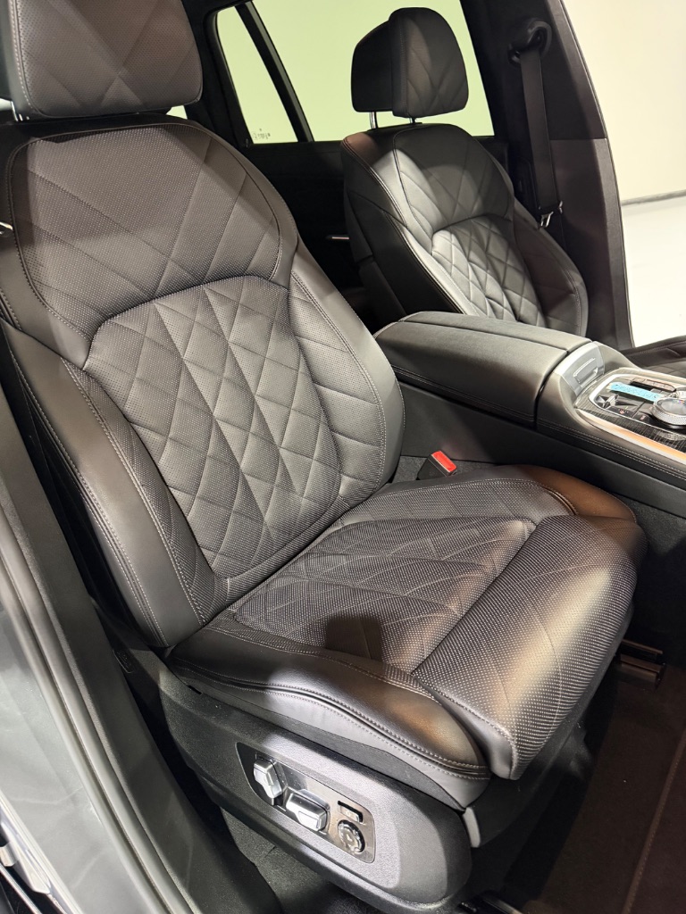 2023 BMW X7 - $56,900