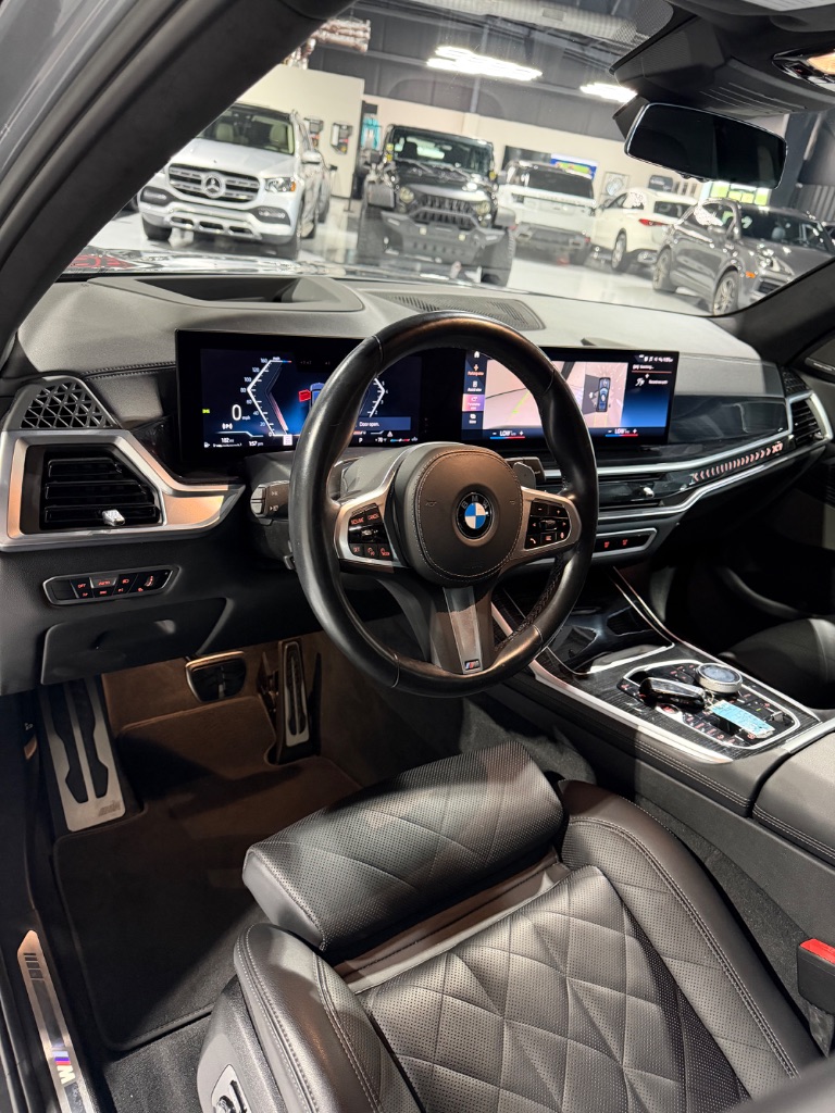 2023 BMW X7 - $56,900