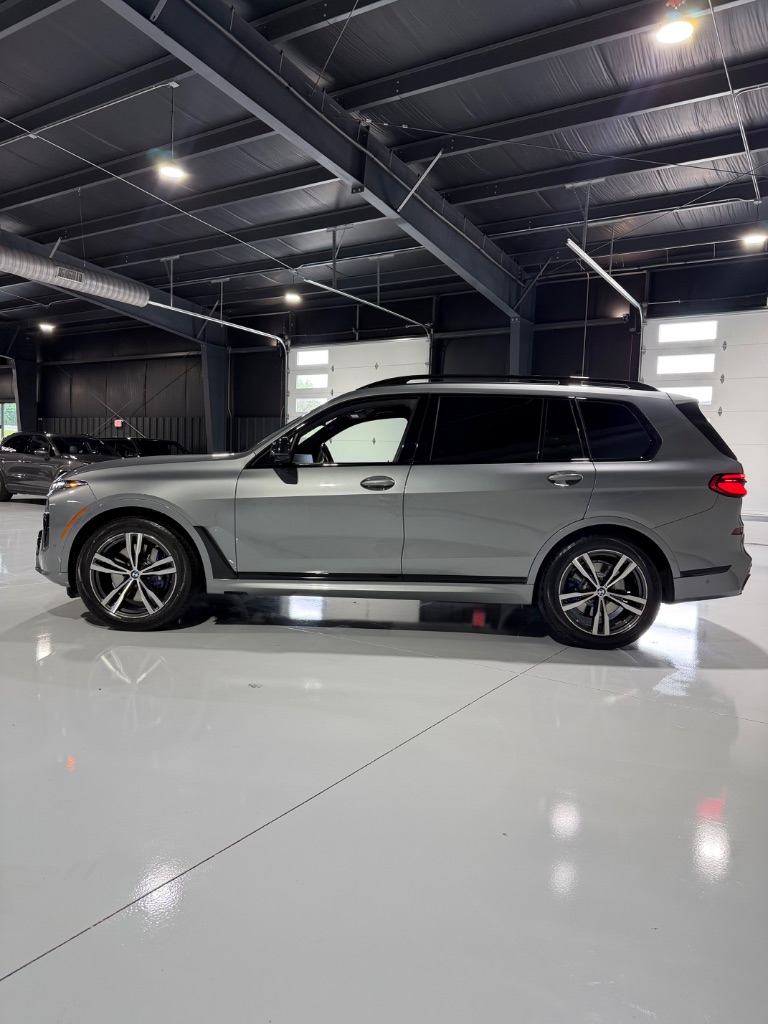 2023 BMW X7 - $56,900