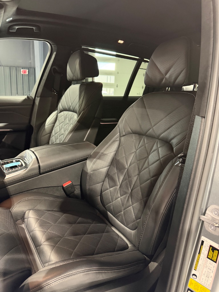 2023 BMW X7 - $56,900